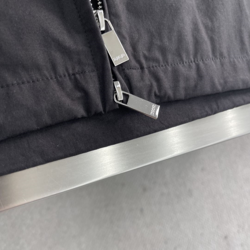 chr1st1an D10r outwear